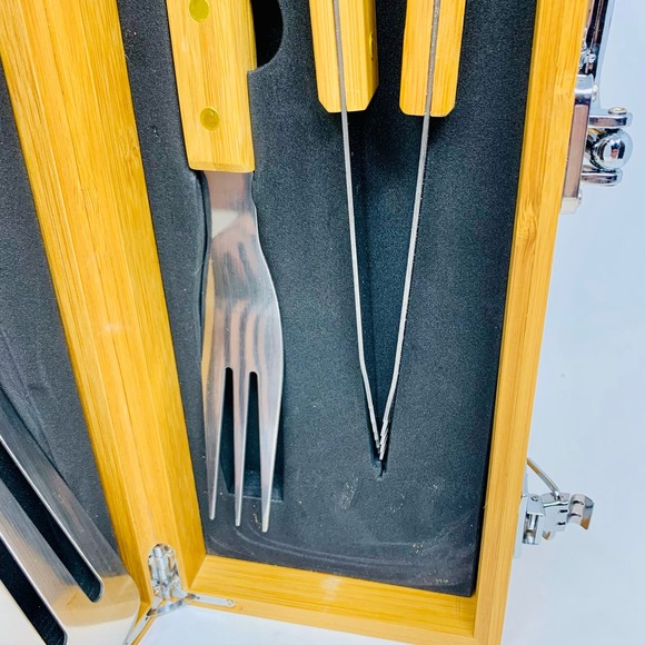 3-Piece Bamboo BBQ Set With Case - Picture 5 of 7